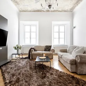 Apartment Ljubljana Palace Suites